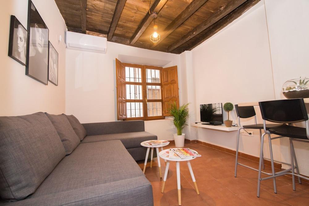 Apartamentos Nahira Suites 3000 Granada Eksteriør billede