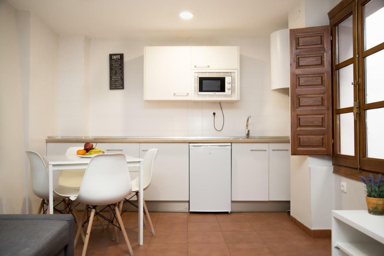 Apartamentos Nahira Suites 3000 Granada Eksteriør billede